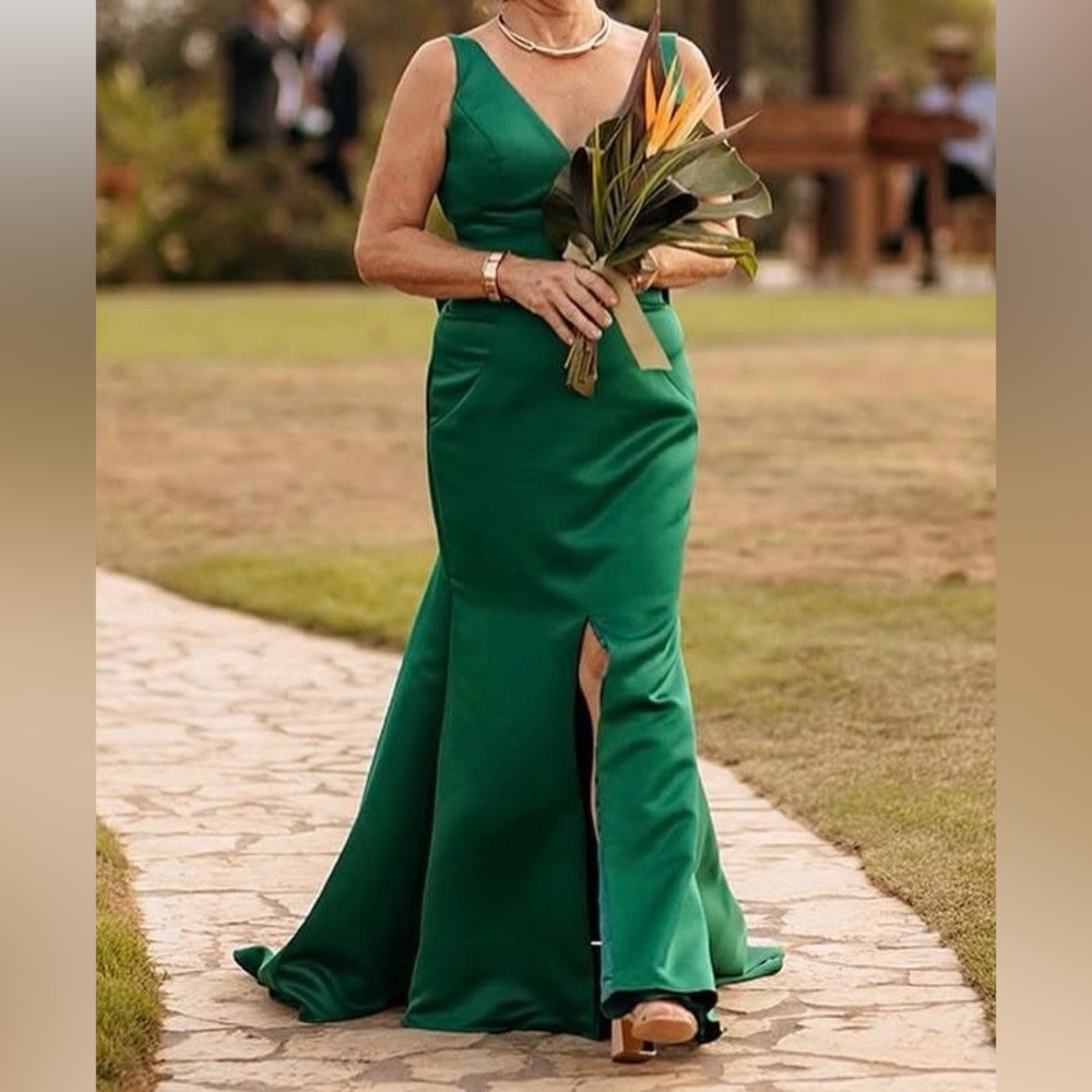Gorgeous Green Evening Gown!